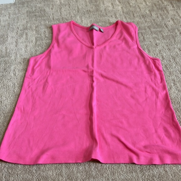 Woman’s Croft & Barrow set of 3 tank tops, Size XL - Picture 2 of 8